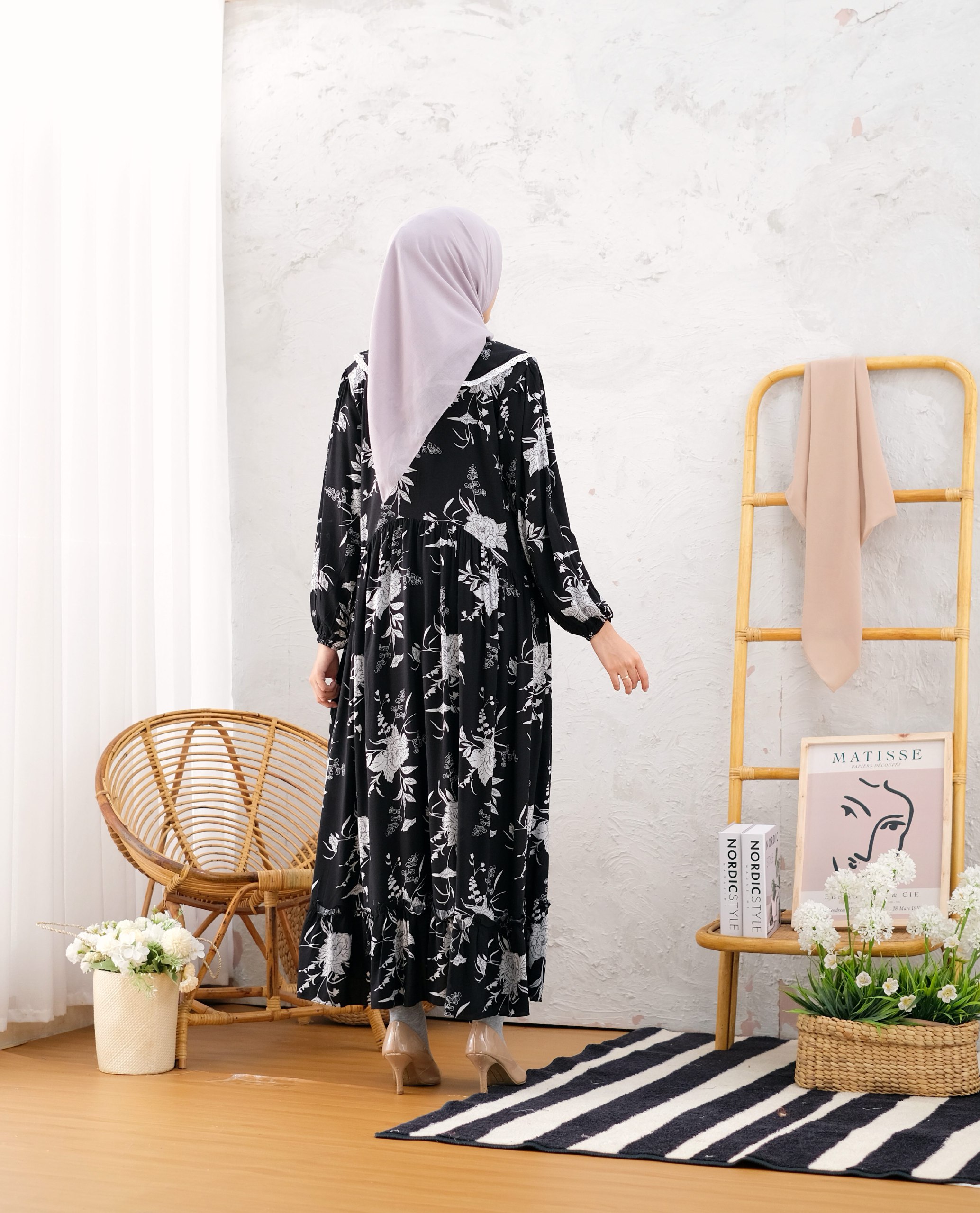 black (4)